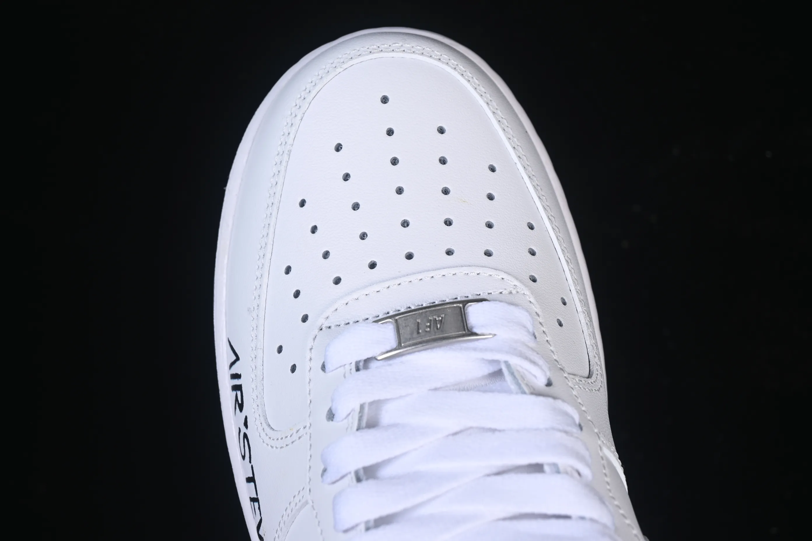 All categories Nk Air Force 1 Air Force series Nk Air Force 1 Low Air Force low-top Nike Air Force 1'07 Low Halloween theme Air Force 1 low-top casual sneakers FV5159-111